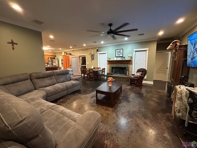 $339,900 | 530 Sugar Plum Street, Houma, LA 70364