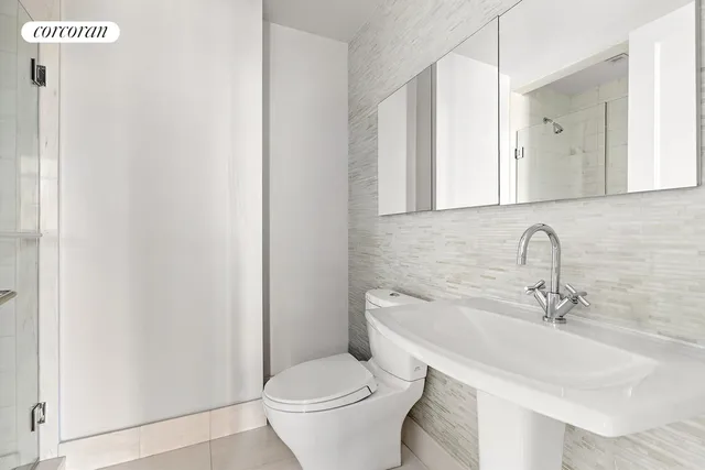 $2,600,000 | 120 West 72nd Street, Unit 8B | Upper West Side