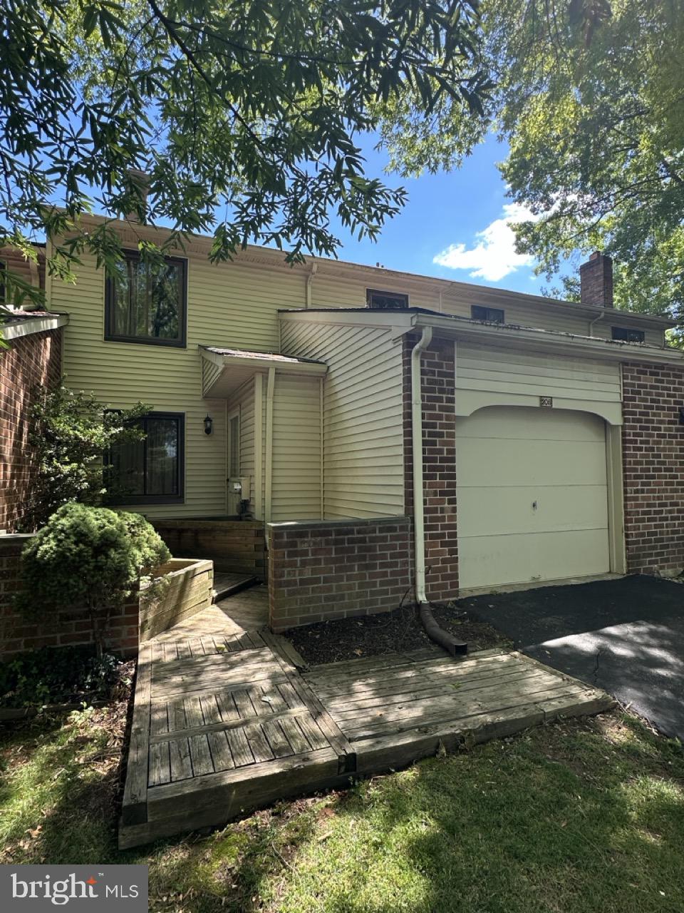 205 Bernard Court Chesterbrook, PA 19087 - Photo 2 of 32