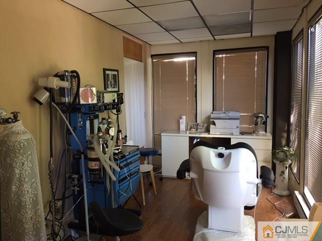 1381 Highway 1 Edison, NJ 08837 - Photo 10 of 11 a very nice looking room with many windows