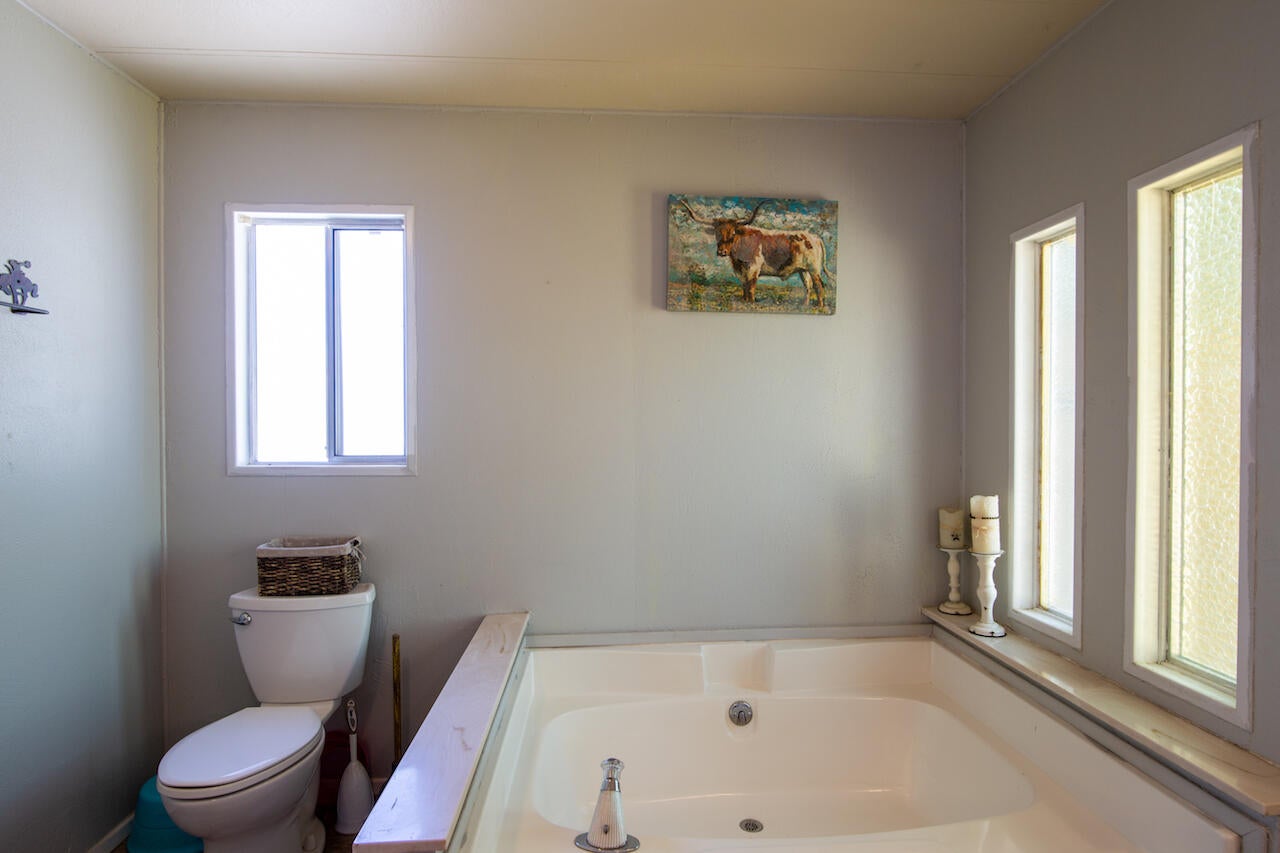 8590 Southwest Shad Road Terrebonne, OR 97760 - Photo 7 of 36 HDR406