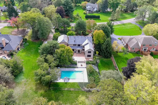 $1,300,000 | 4143 3 Lakes Court, Long Grove, IL 60047