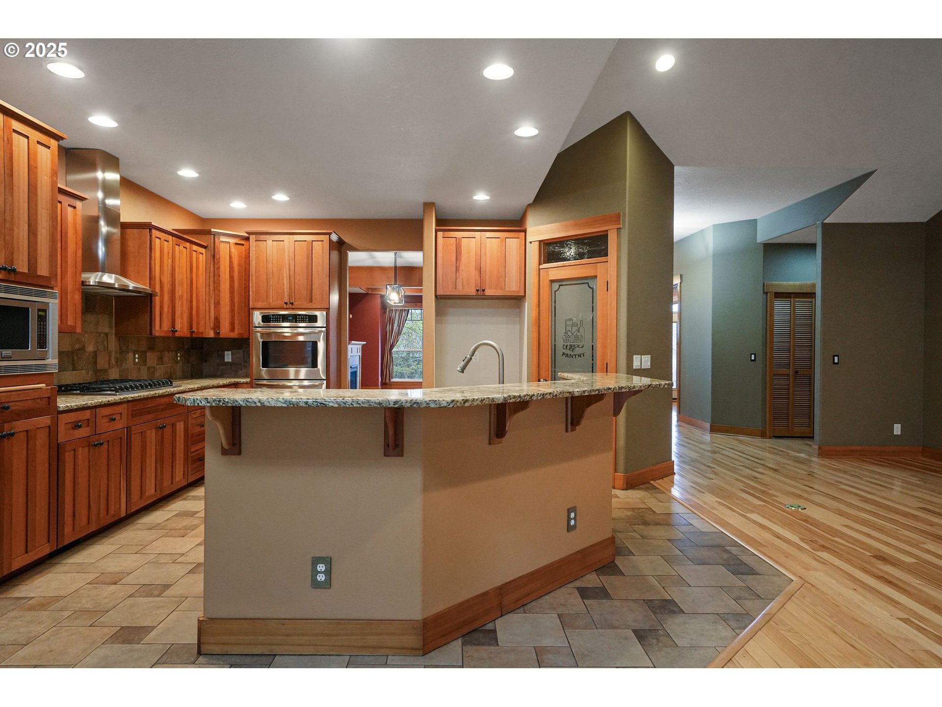 320 Tillicum Silverton, OR 97381 - Photo 24 of 48