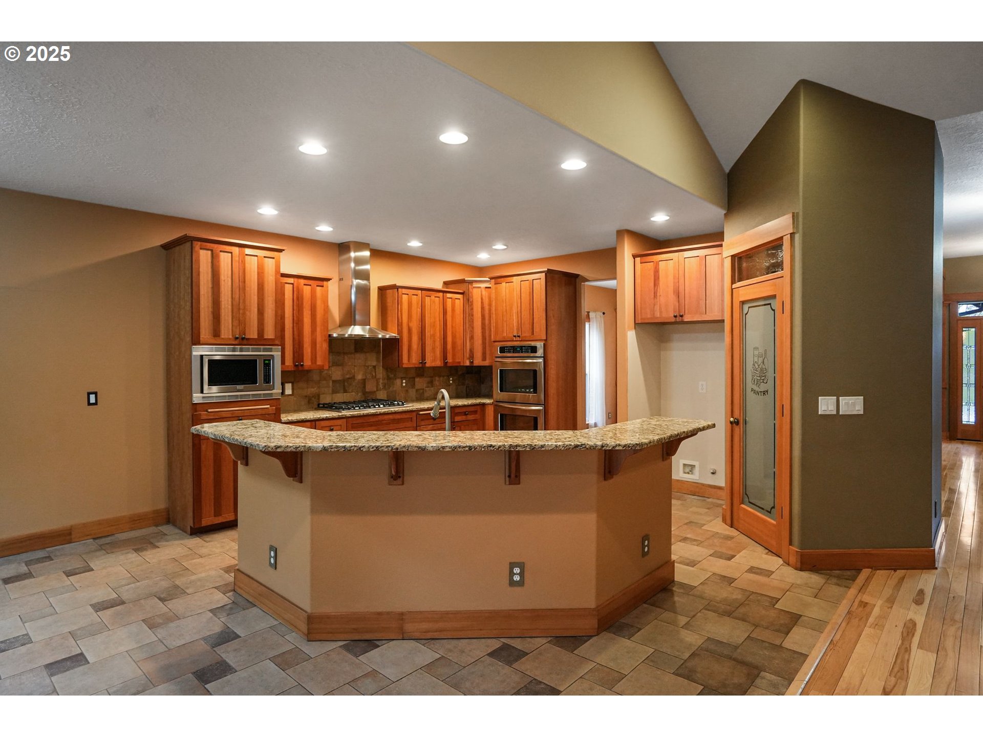 320 Tillicum Silverton, OR 97381 - Photo 25 of 48