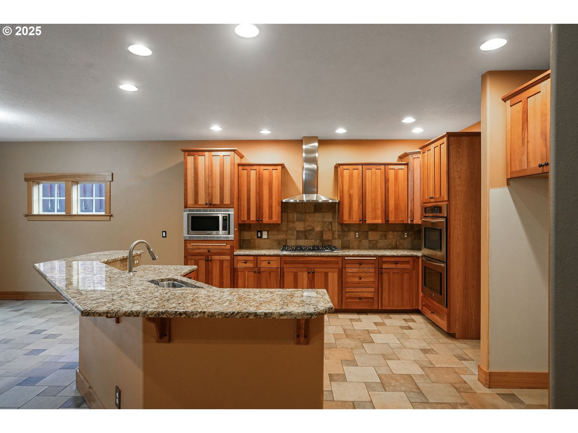 320 Tillicum Silverton, OR 97381 - Photo 26 of 48