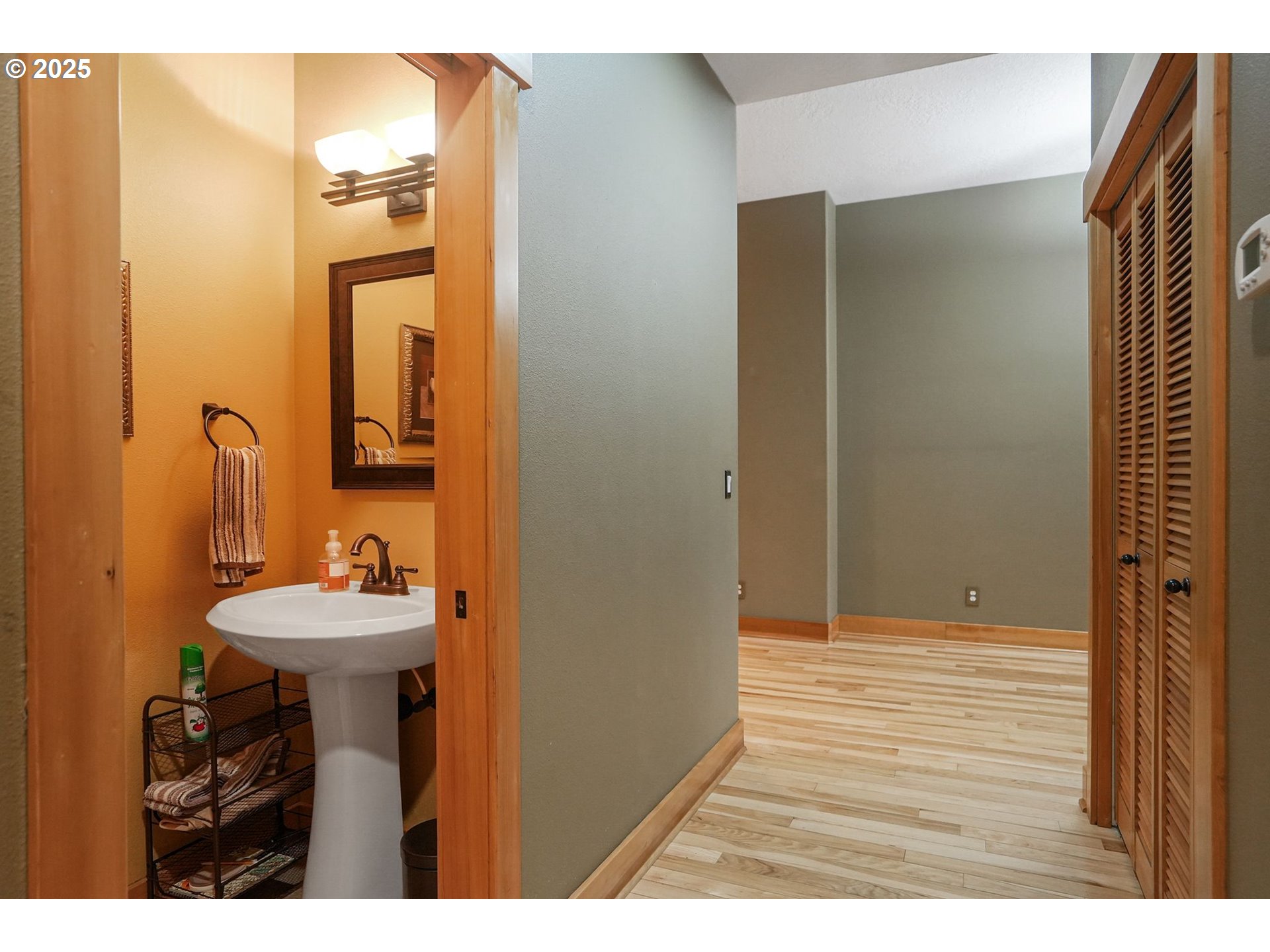 320 Tillicum Silverton, OR 97381 - Photo 30 of 48