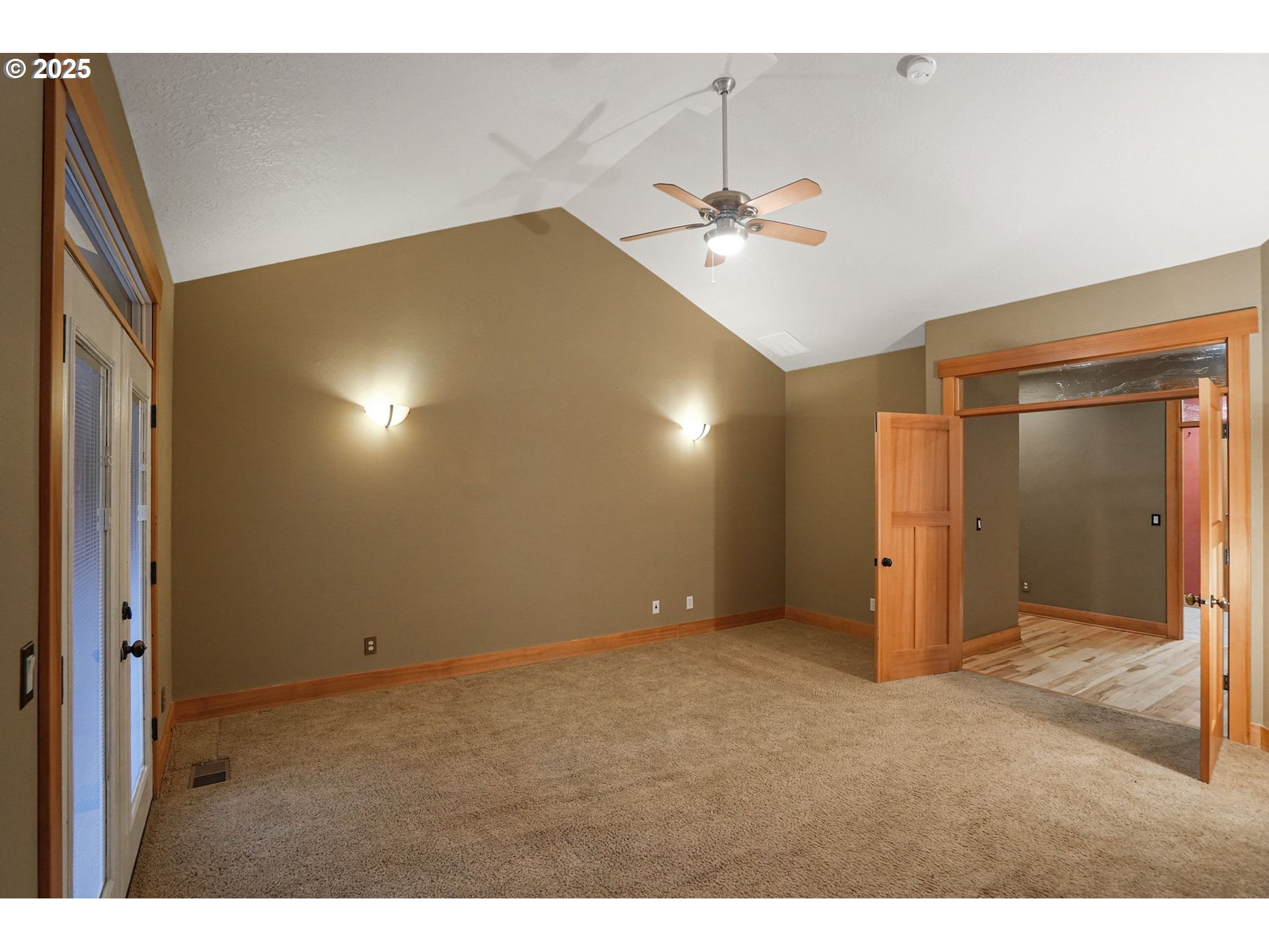 320 Tillicum Silverton, OR 97381 - Photo 38 of 48