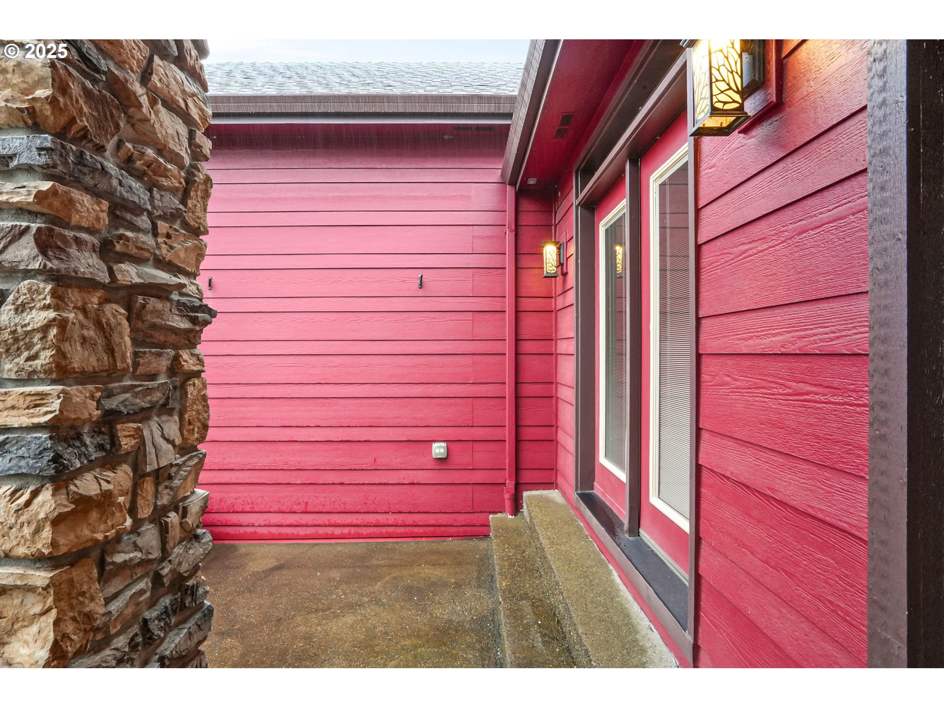 320 Tillicum Silverton, OR 97381 - Photo 8 of 48