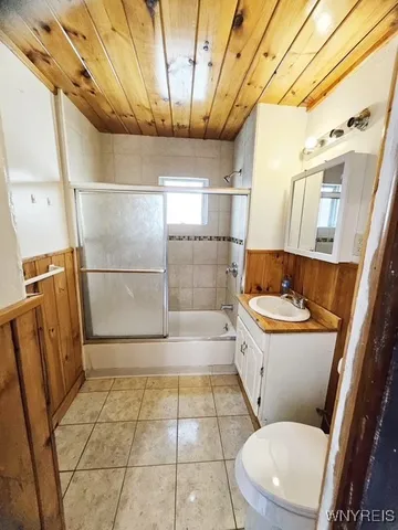 $1,400 | 706 East Delavan Avenue, Buffalo, NY 14215