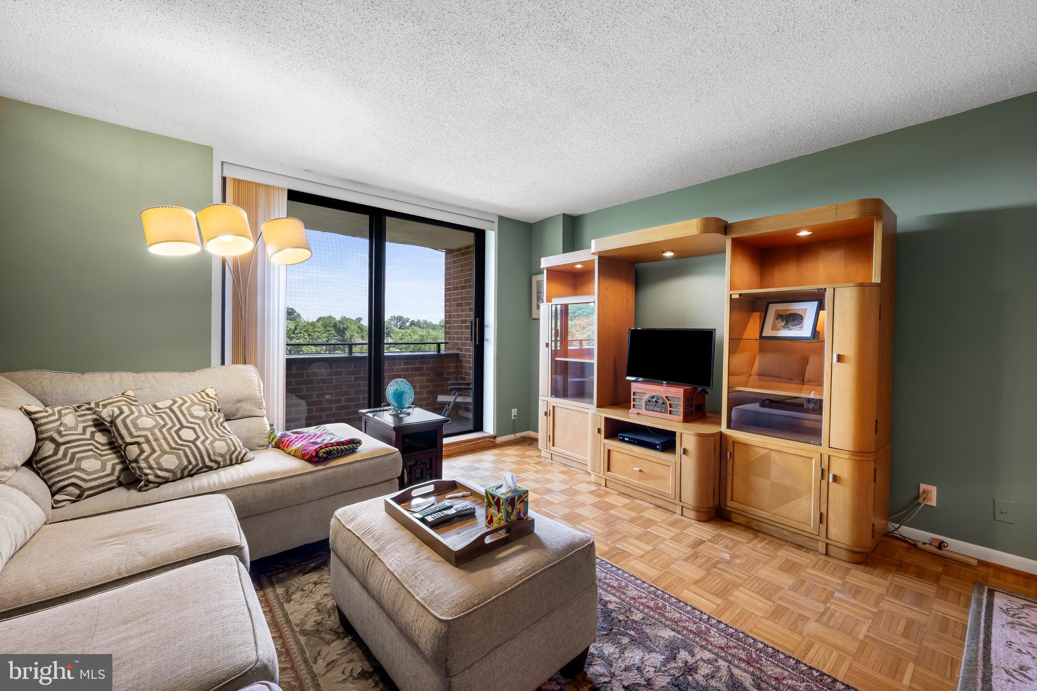 111 Hamlet Hill Road, Unit 1109 Baltimore, MD 21210 - Photo 6 of 32 Gallery Image 6