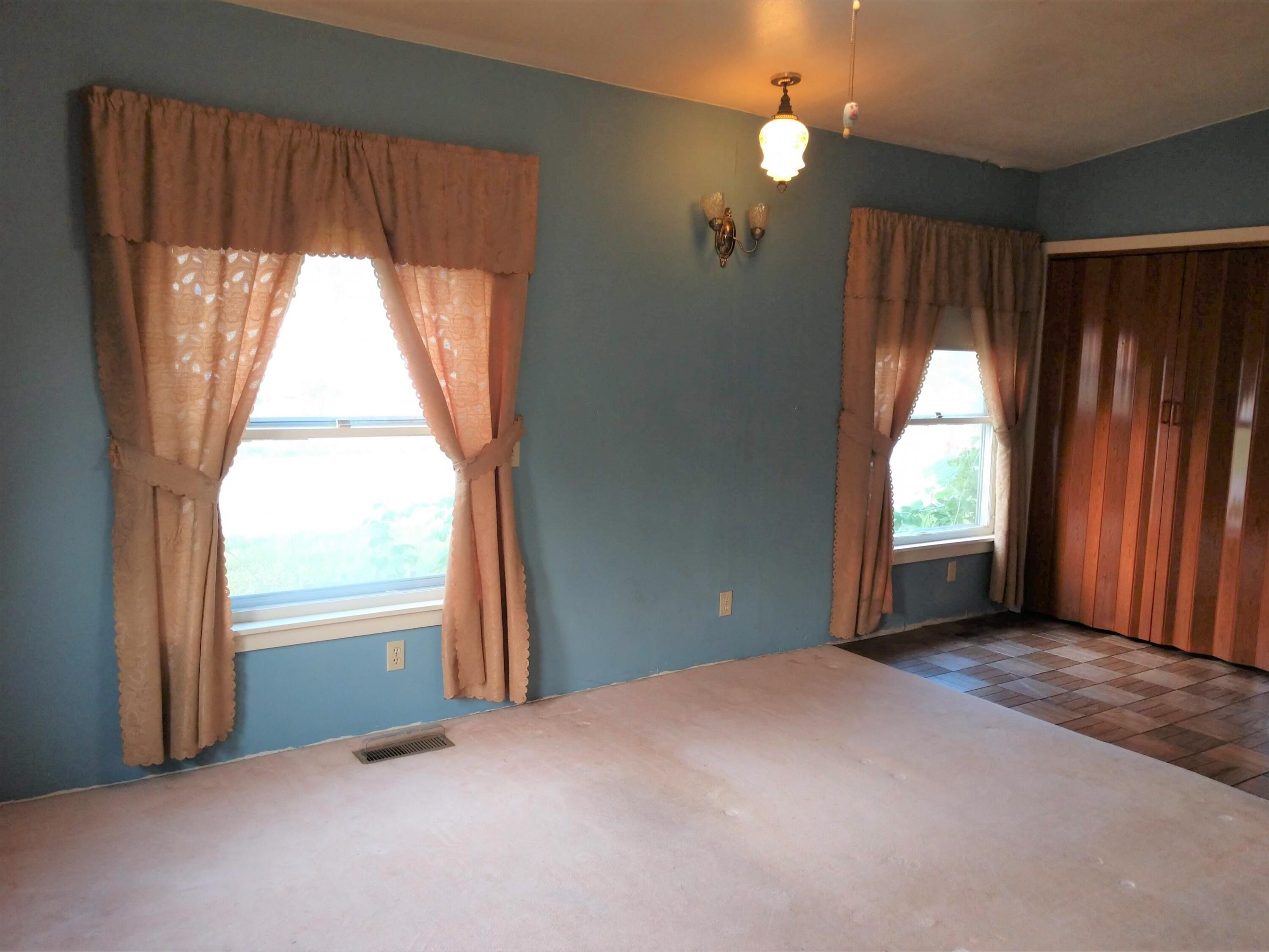 403 Sutherland Street Cheboygan, MI 49721 - Photo 9 of 17 Gallery Image 9