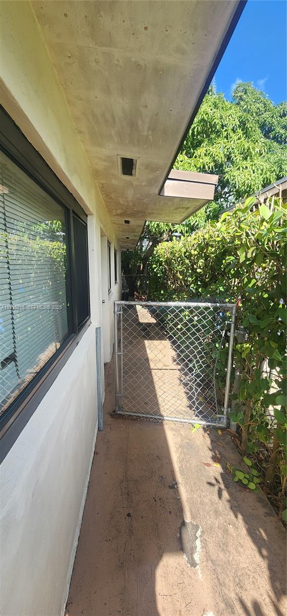 6455 Southwest 33rd Street Miami, FL 33155 - Photo 2 of 11