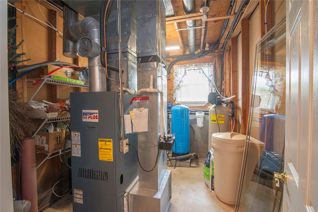 350 Narrow Lane Charlestown, RI 02813 - Photo 16 of 30