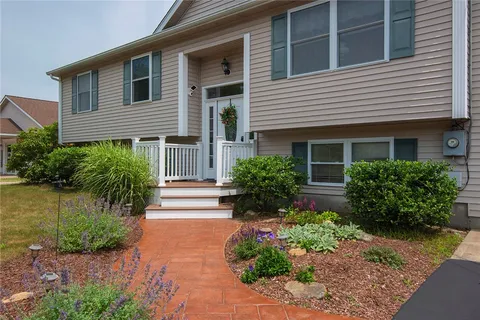 $1,195,000 | 350 Narrow Lane, Charlestown, RI 02813