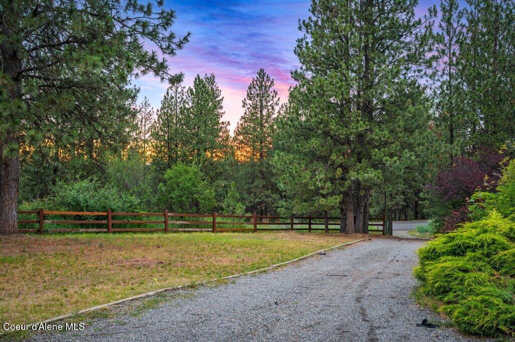 3018 South Signal Point Road Post Falls, ID 83854 - Photo 108 of 117 Driveway