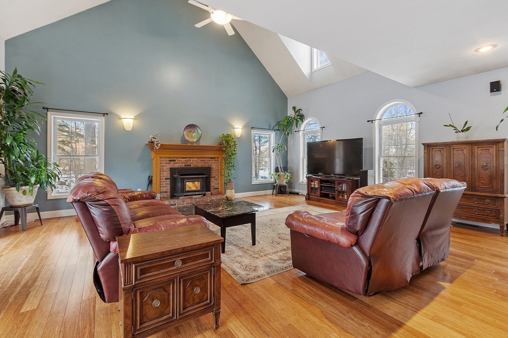 50 Old Farm Road Lunenburg, MA 01462 - Photo 13 of 42