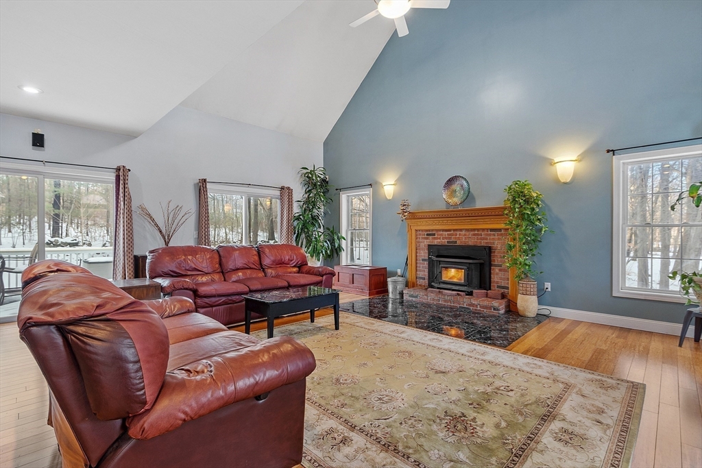 50 Old Farm Road Lunenburg, MA 01462 - Photo 16 of 42