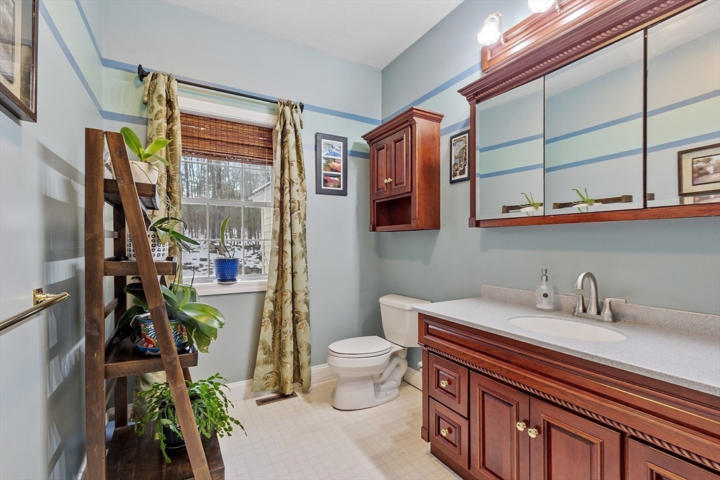 50 Old Farm Road Lunenburg, MA 01462 - Photo 28 of 42