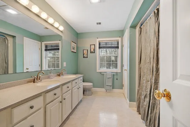 $949,900 | 50 Old Farm Road, Lunenburg, MA 01462