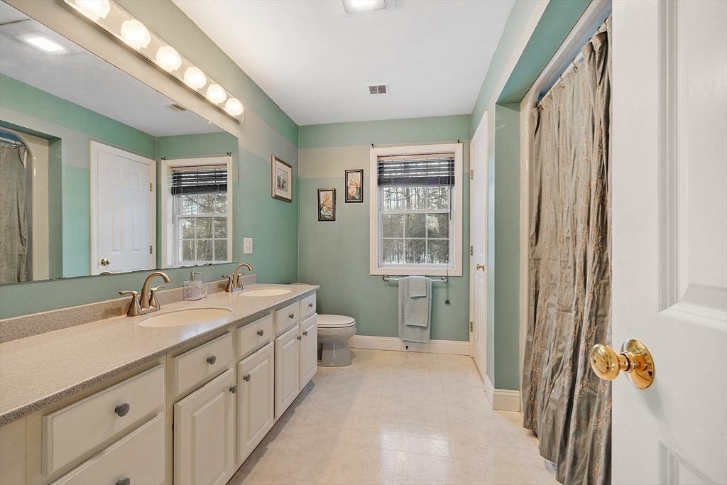 50 Old Farm Road Lunenburg, MA 01462 - Photo 34 of 42