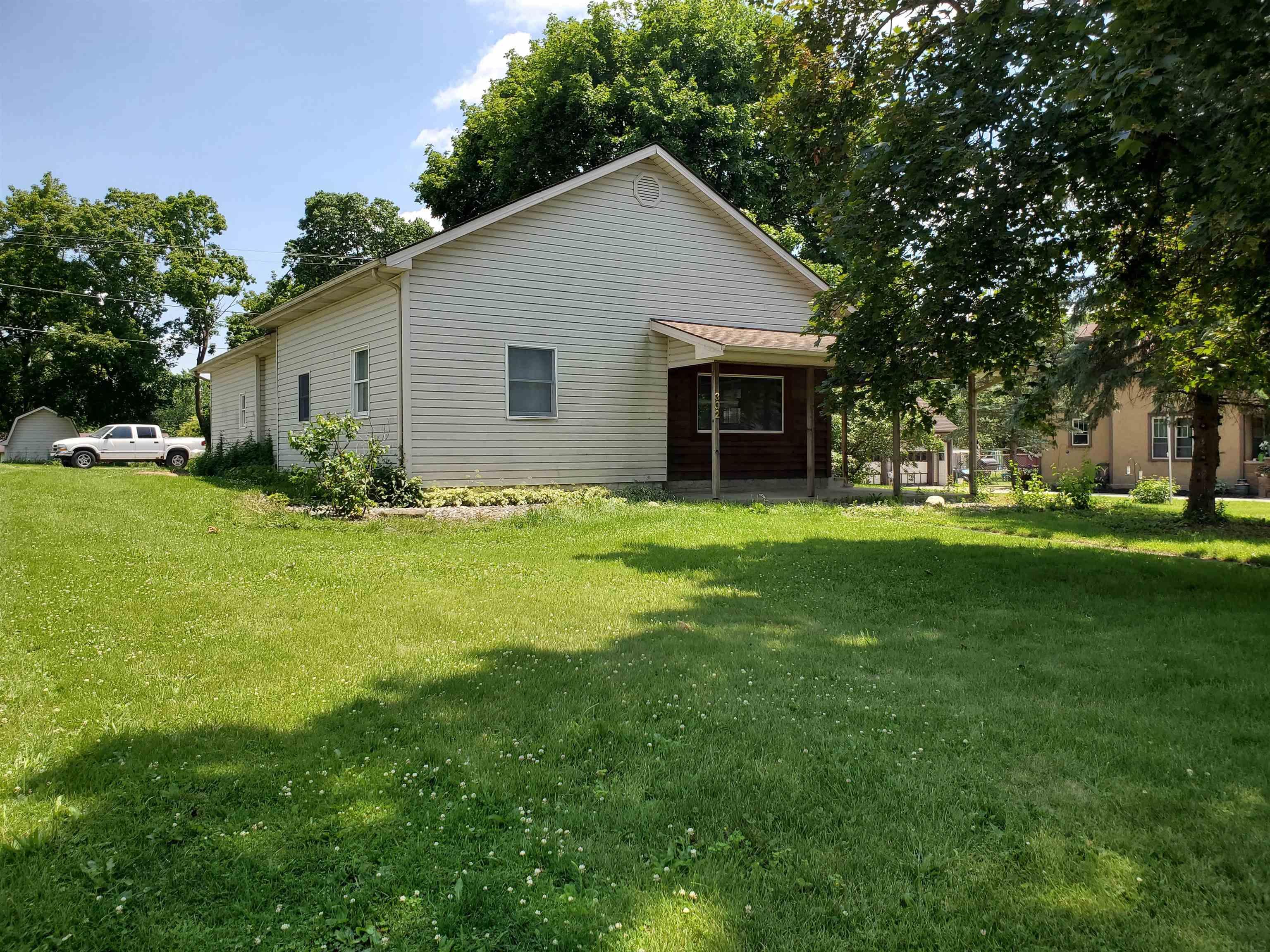 302 North Line Street Churubusco, IN 46723 - Photo 1 of 16