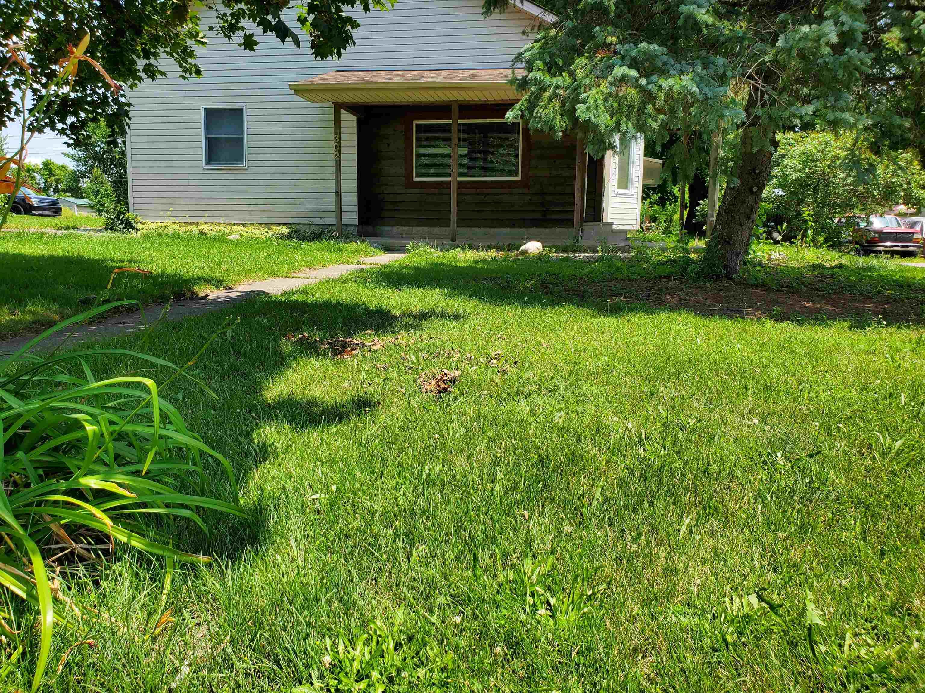 302 North Line Street Churubusco, IN 46723 - Photo 2 of 16