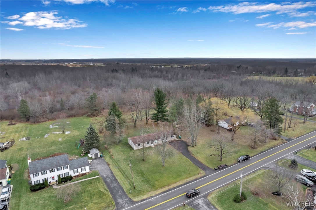 5653 Keck Road Lockport Town, NY 14094 - Photo 4 of 50