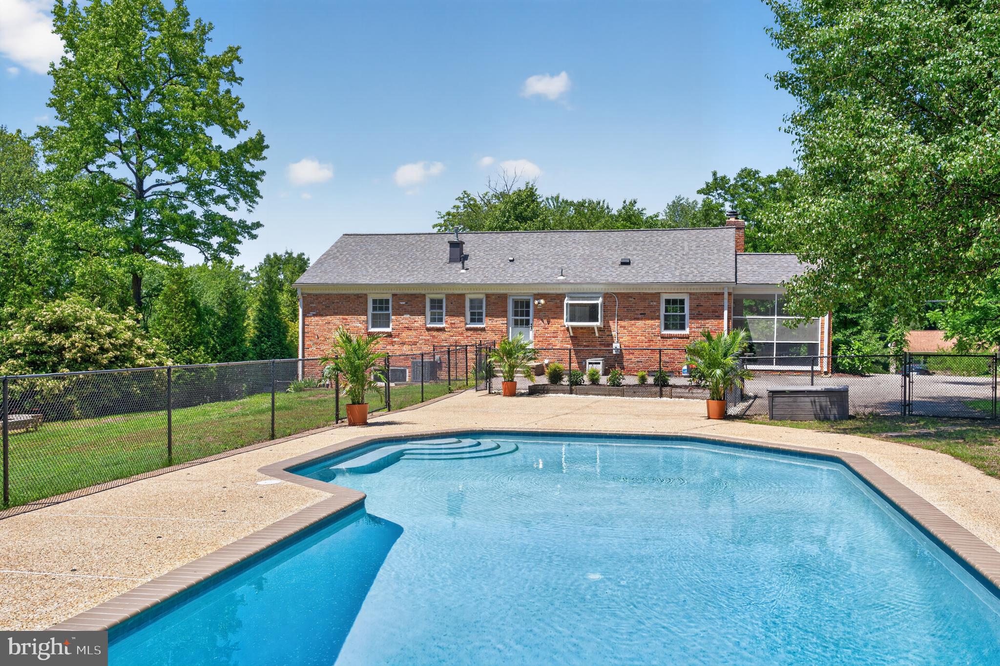 6727 Newington Road Lorton, VA 22079 - Photo 41 of 51