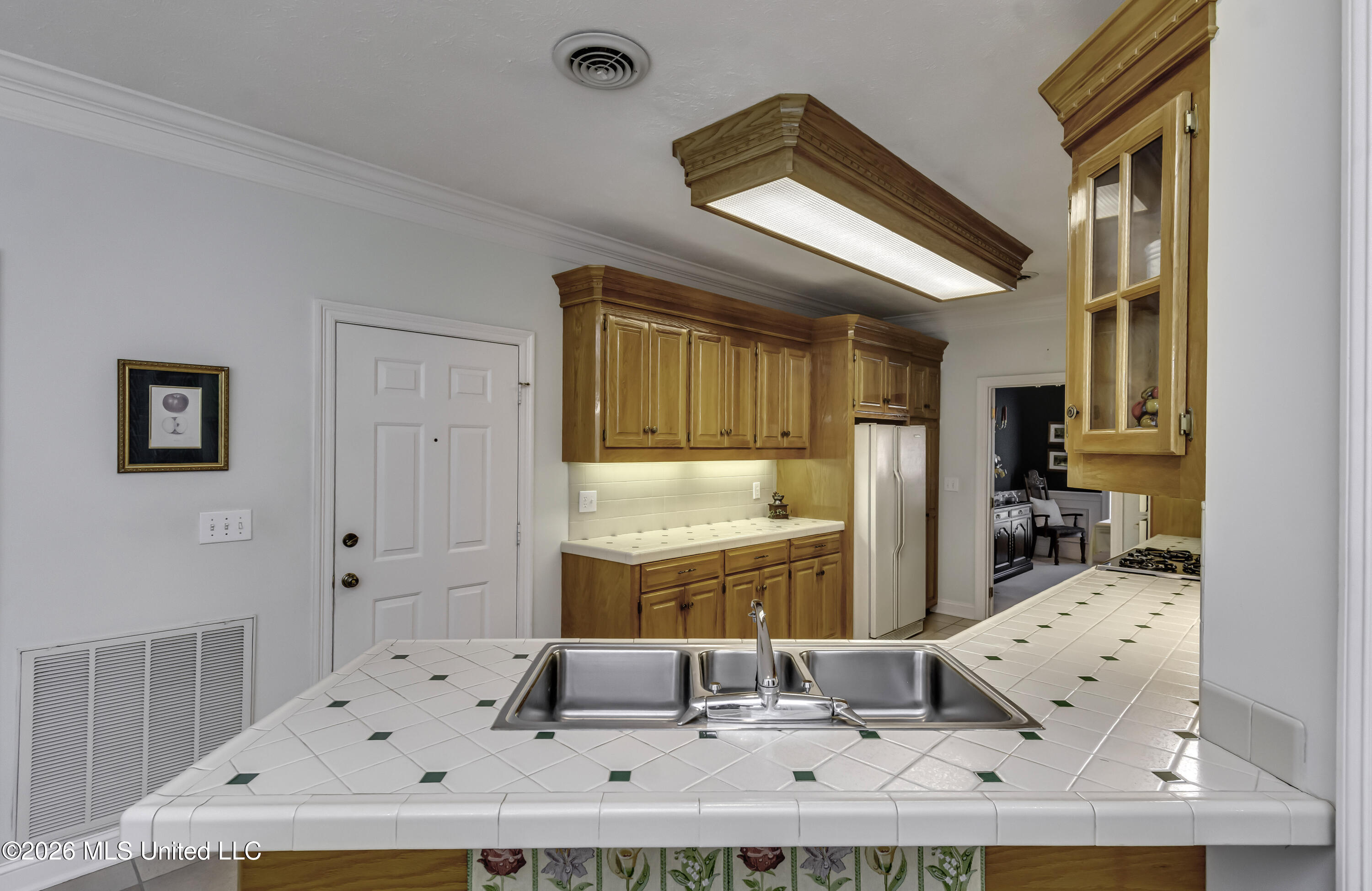 656 April Sound Pearl, MS 39208 - Photo 15 of 61 Kitchen