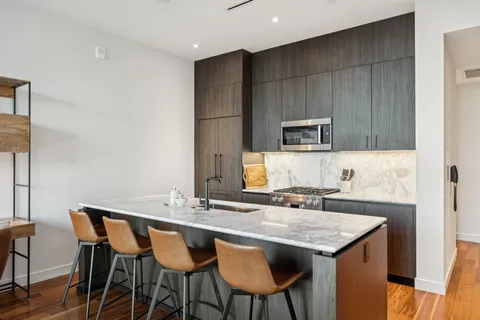 $1,400,000 | 160 2nd Avenue South, Unit 1903, Nashville, TN 37201