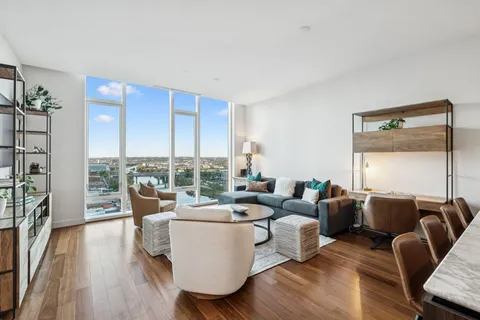 $1,400,000 | 160 2nd Avenue South, Unit 1903, Nashville, TN 37201