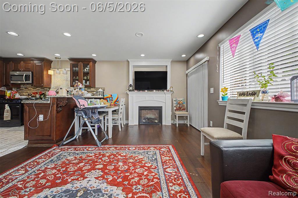5524 Maple Street Dearborn, MI 48126 - Photo 13 of 54