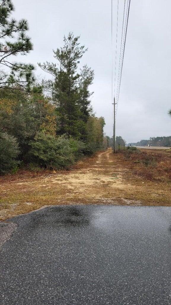 0 Hawthorn Road DeFuniak Springs, FL 32435 - Photo 6 of 6 a view of an ocean and beach