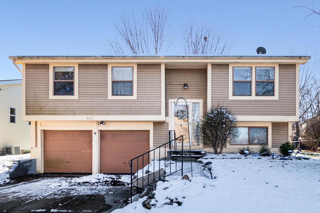 345 Gosfield Gate Road Westerville, OH 43081 - Photo 1 of 14