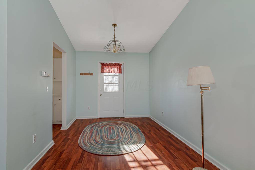 345 Gosfield Gate Road Westerville, OH 43081 - Photo 5 of 14