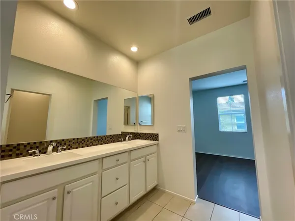 $3,300 | 205 West Via Presido, Unit 85, Ontario, CA 91762