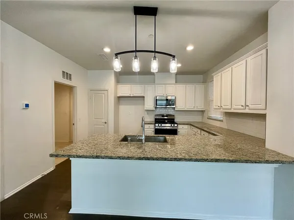 $3,300 | 205 West Via Presido, Unit 85, Ontario, CA 91762