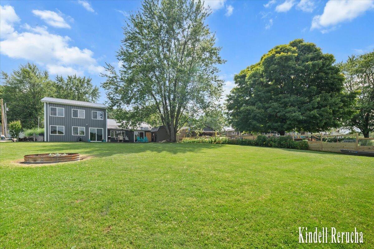 2681 Lower Lake Road Hastings, MI 49058 - Photo 5 of 34