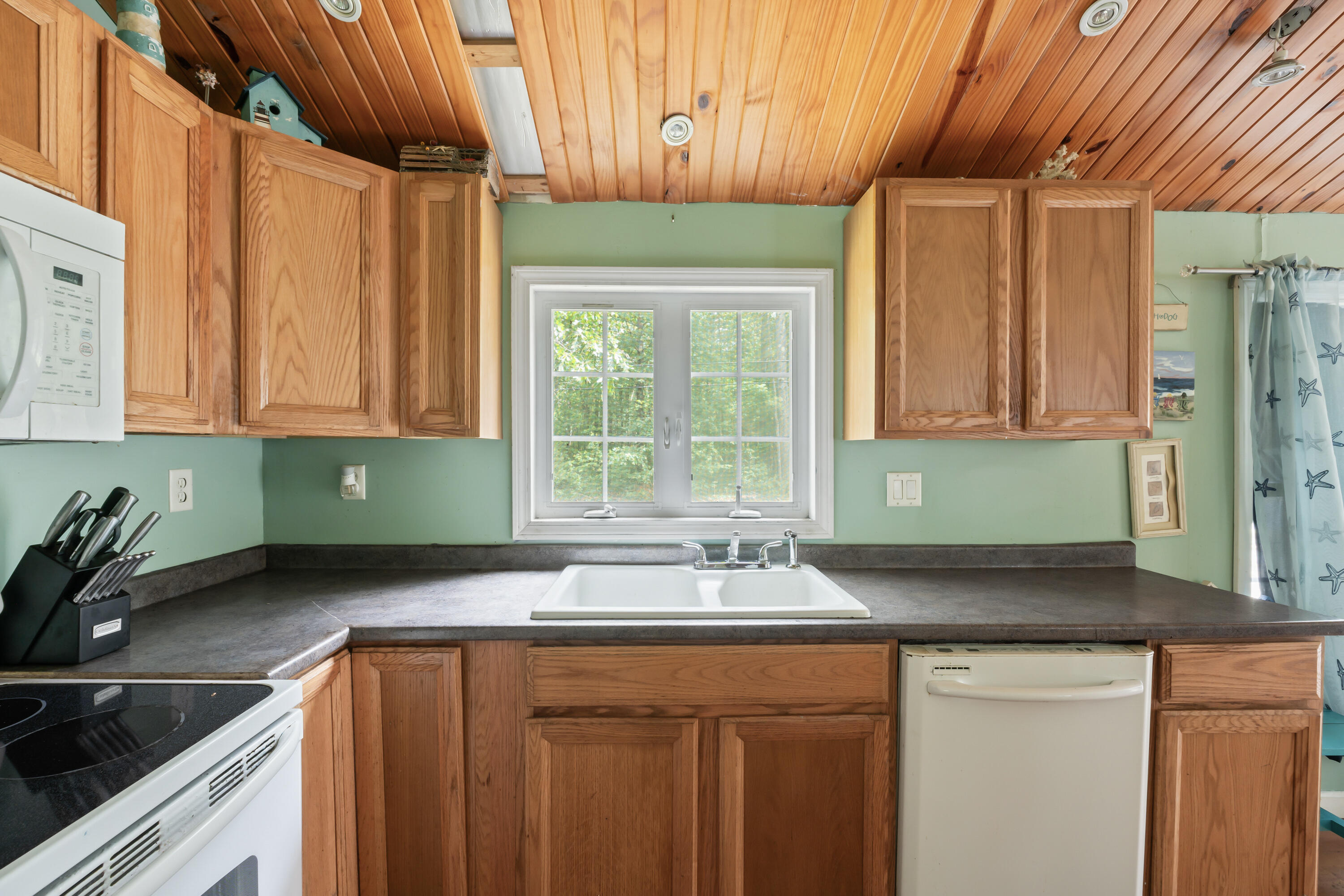 243 Bragdon Road Wells, ME 04090 - Photo 7 of 18 Homes For Sale 243 Bragdon