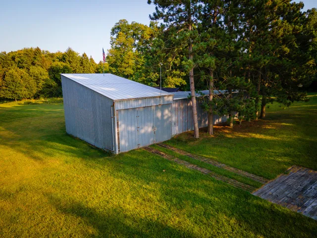 $649,000 | 5820 Squires Road, Jackson, MI 49201