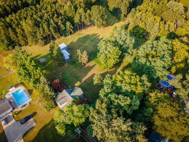 $649,000 | 5820 Squires Road, Jackson, MI 49201