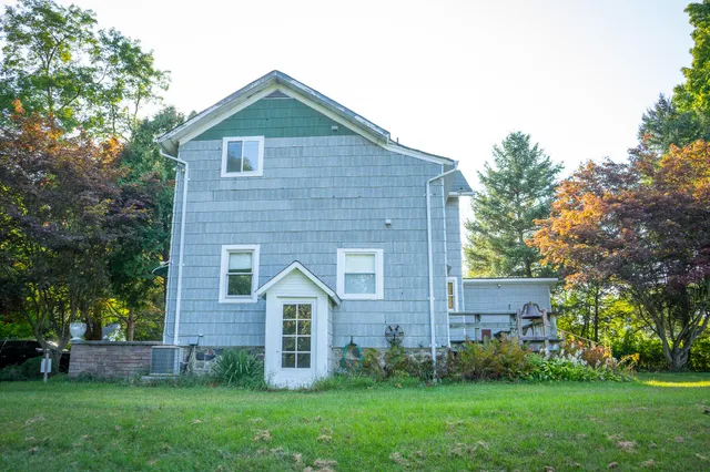 $649,000 | 5820 Squires Road, Jackson, MI 49201