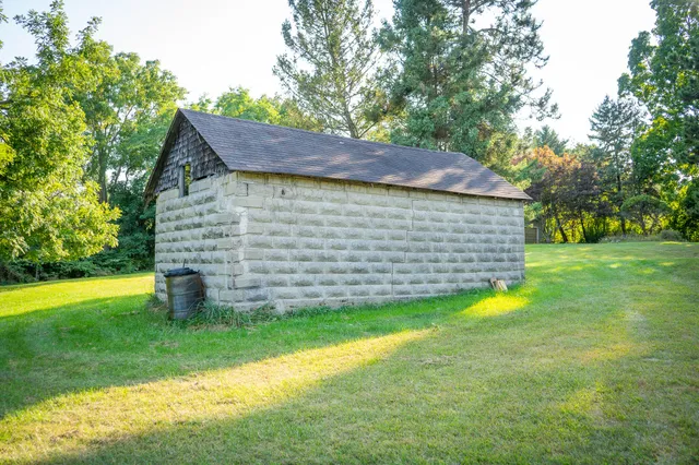 $649,000 | 5820 Squires Road, Jackson, MI 49201