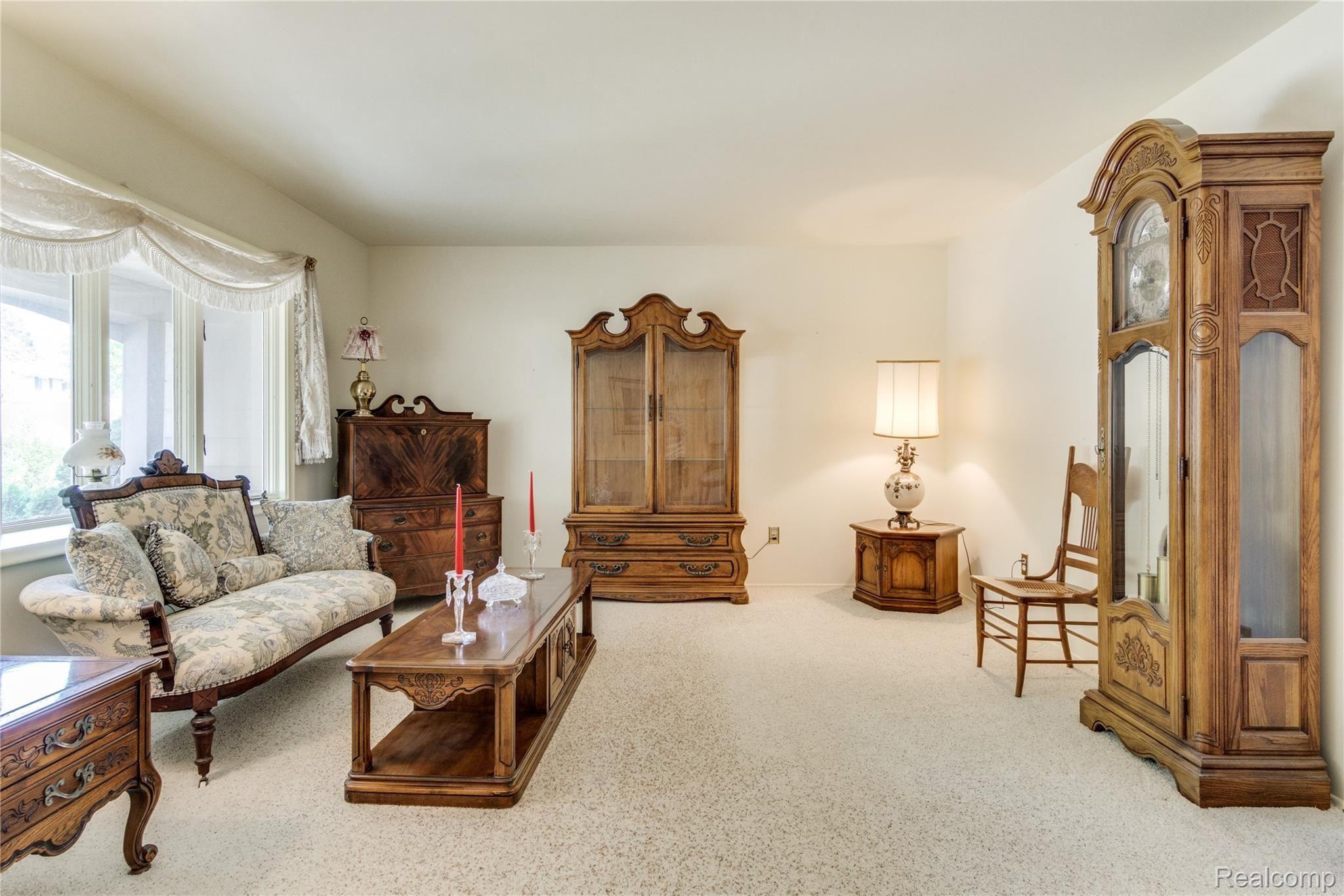 Interiors (3 of 32).jpg