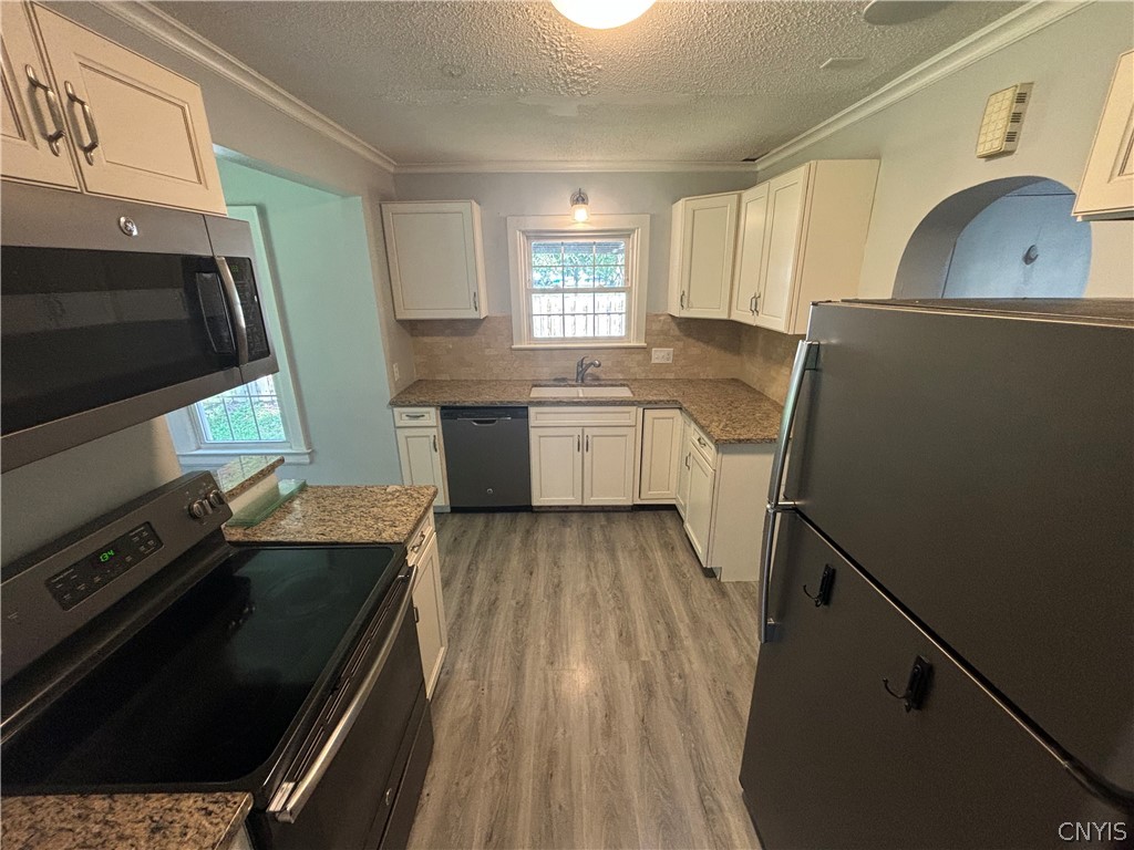 102 Wellington Road De Witt, NY 13214 - Photo 7 of 35