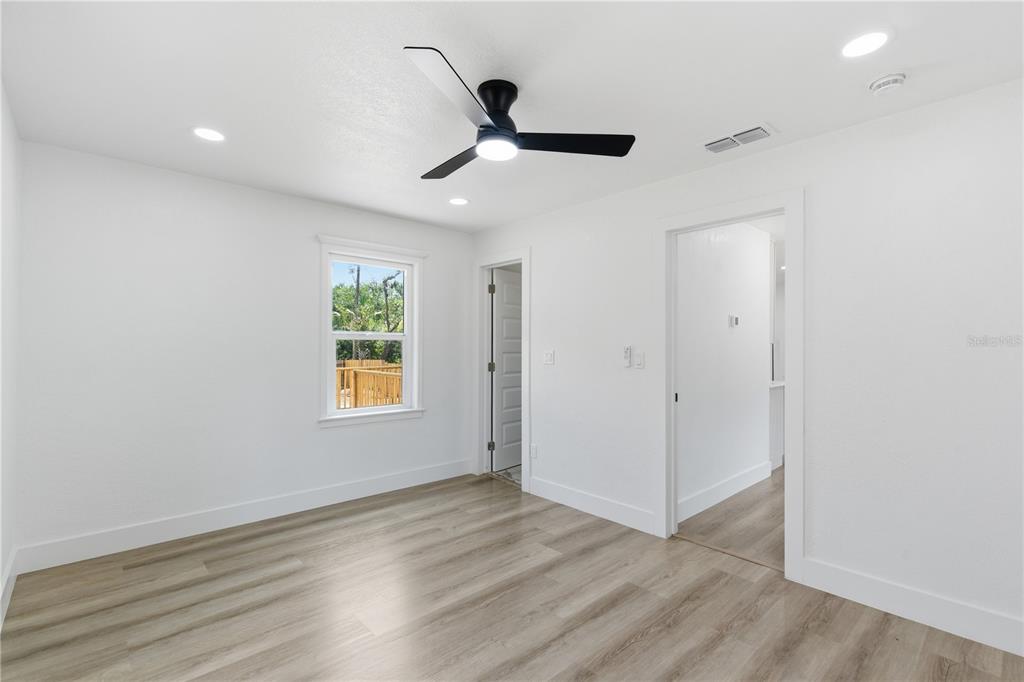 1865 Springtime Avenue Clearwater, FL 33755 - Photo 11 of 27