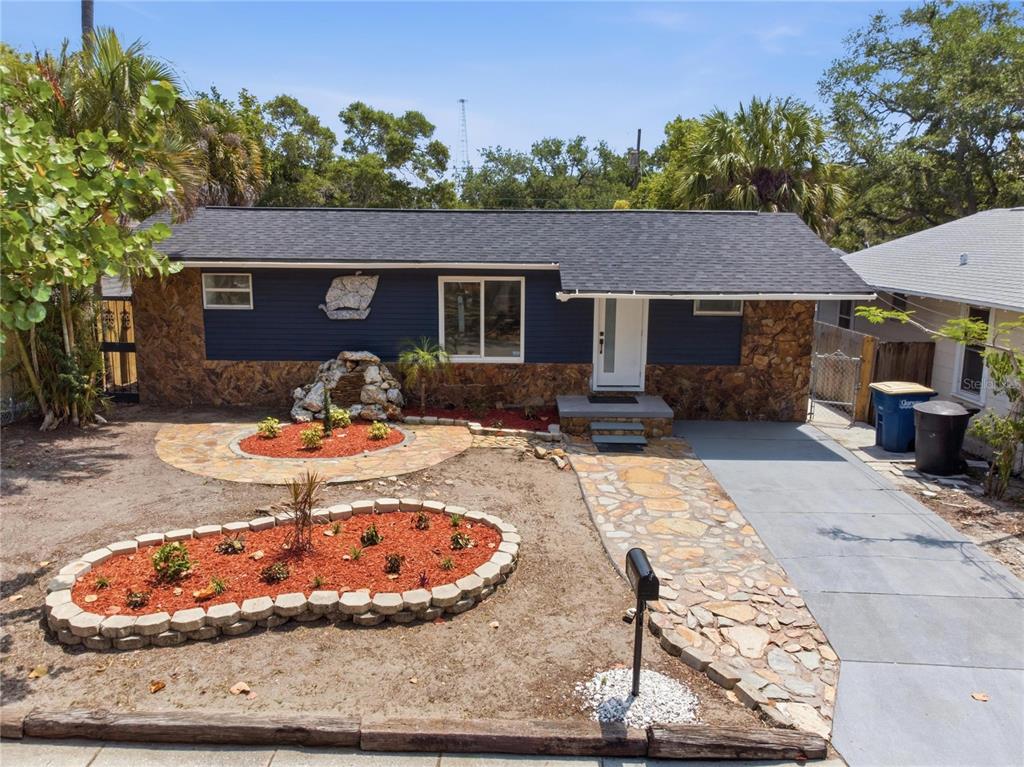 1865 Springtime Avenue Clearwater, FL 33755 - Photo 2 of 27