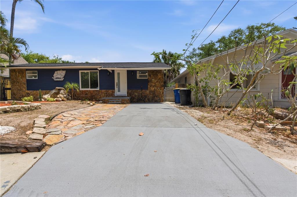 1865 Springtime Avenue Clearwater, FL 33755 - Photo 23 of 27