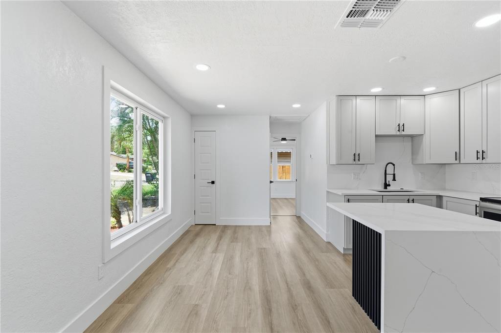 1865 Springtime Avenue Clearwater, FL 33755 - Photo 5 of 27