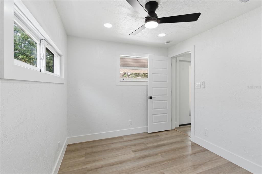 1865 Springtime Avenue Clearwater, FL 33755 - Photo 8 of 27